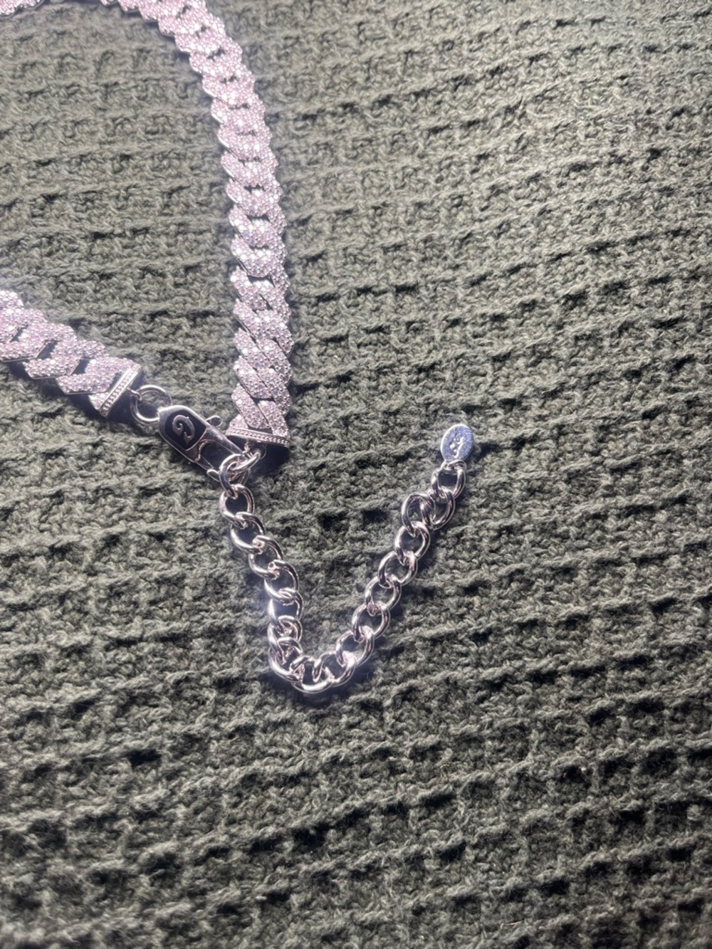 GLD iced out Cuban chain choker - Picture 5 of 10